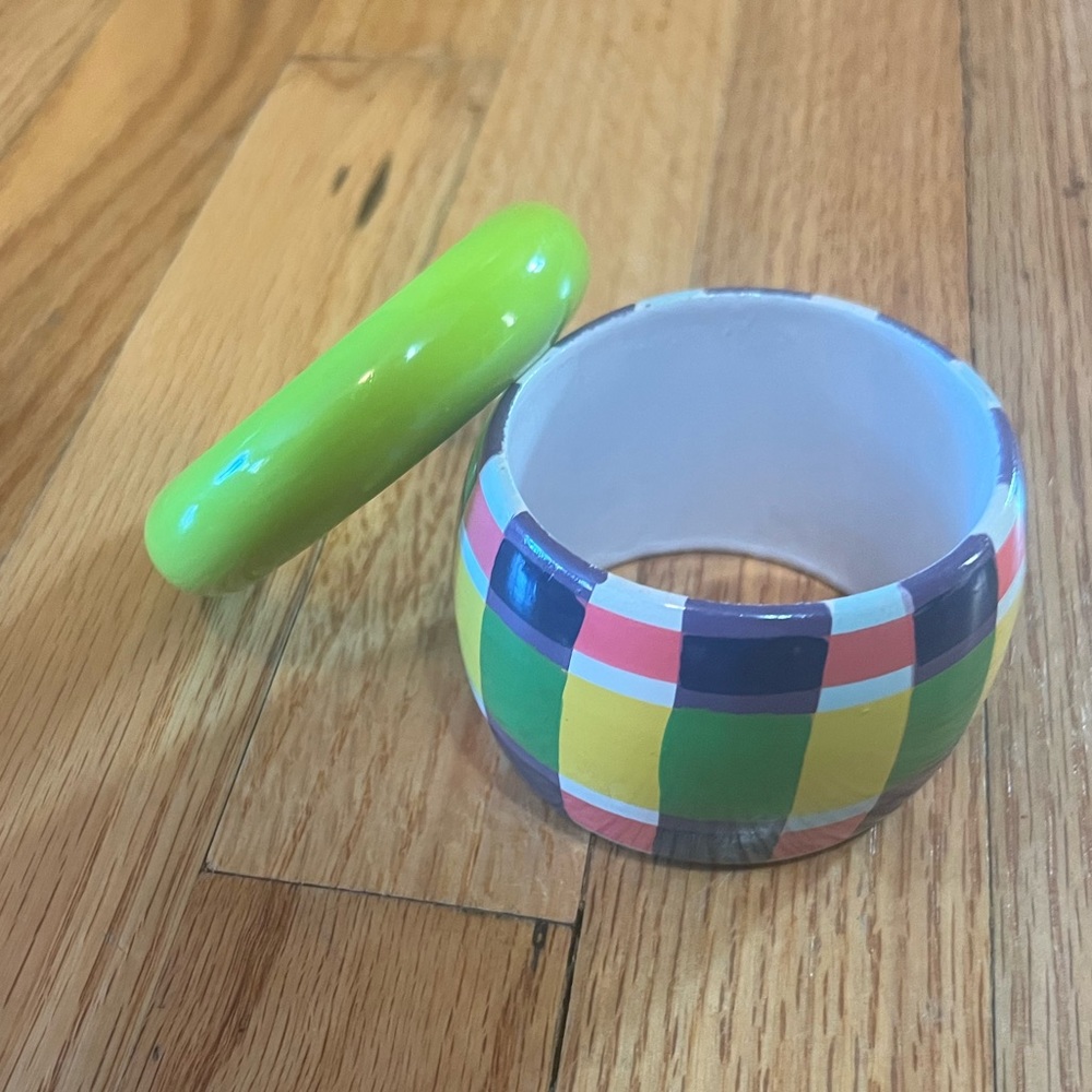 Fun & bright checkered bangle. Barbie inspired
